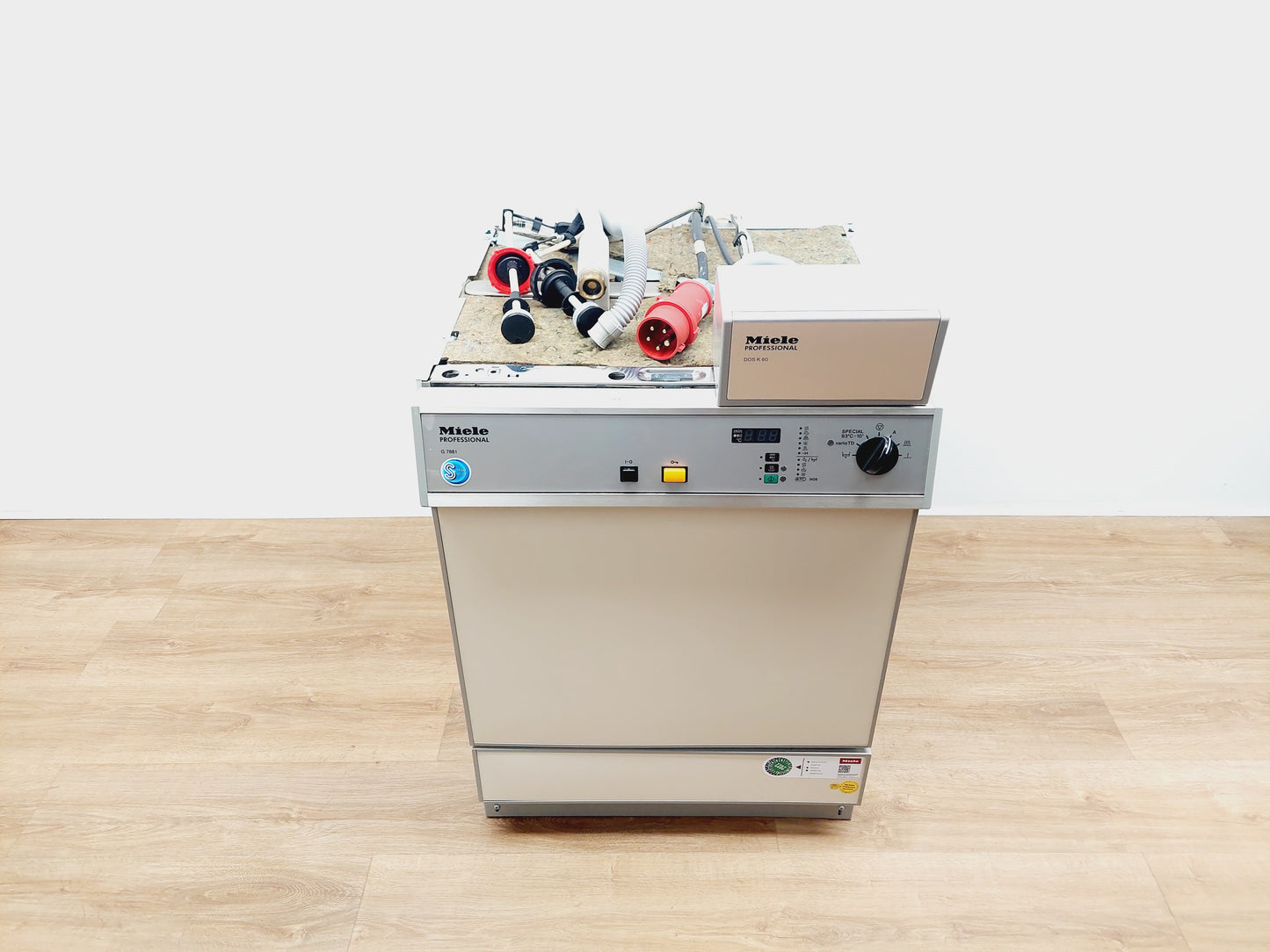 Miele Professional G7881 Thermodesinfektor Validierbar mit Körben