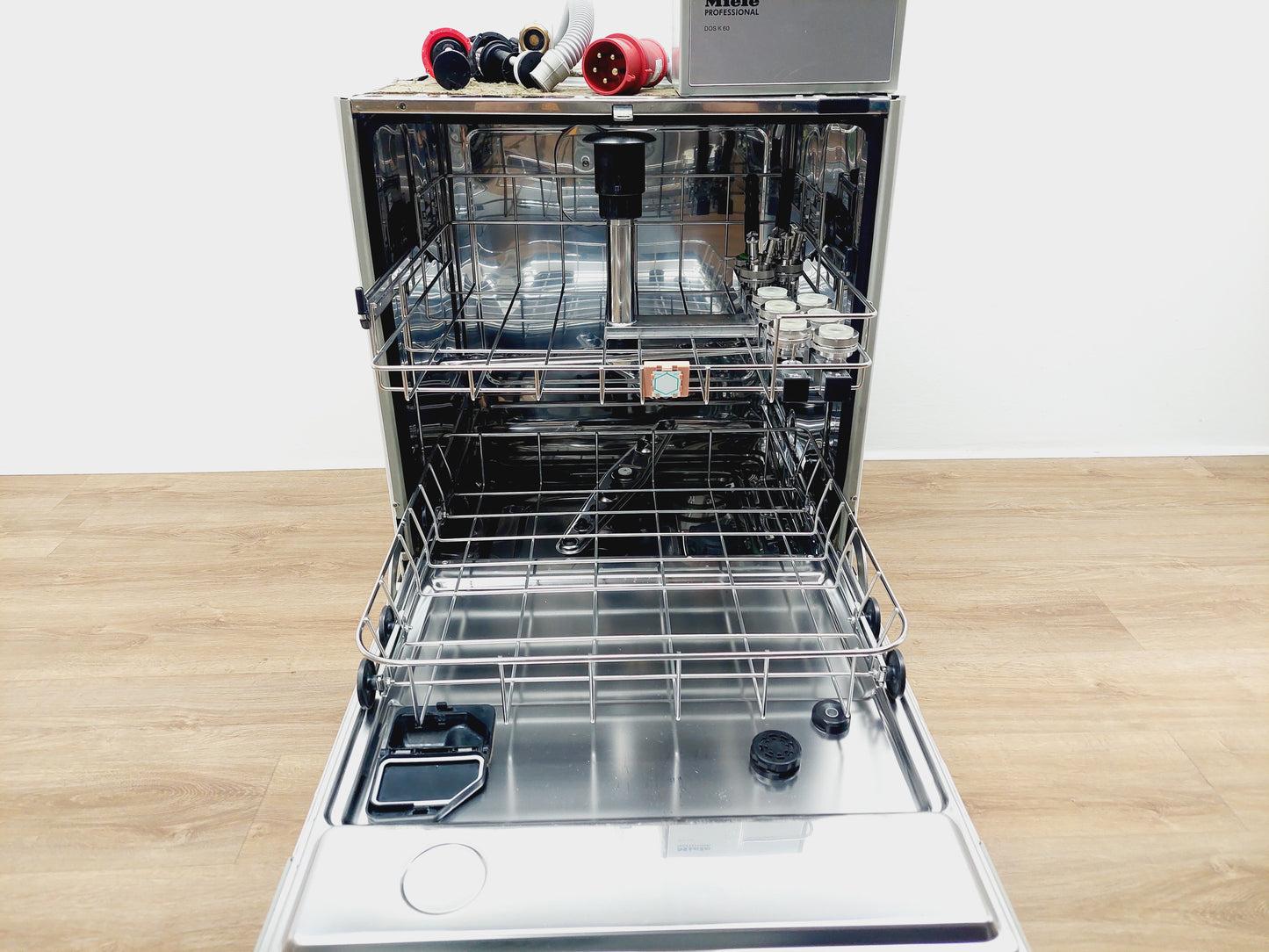 Miele Professional G7881 Thermodesinfektor Validierbar mit Körben