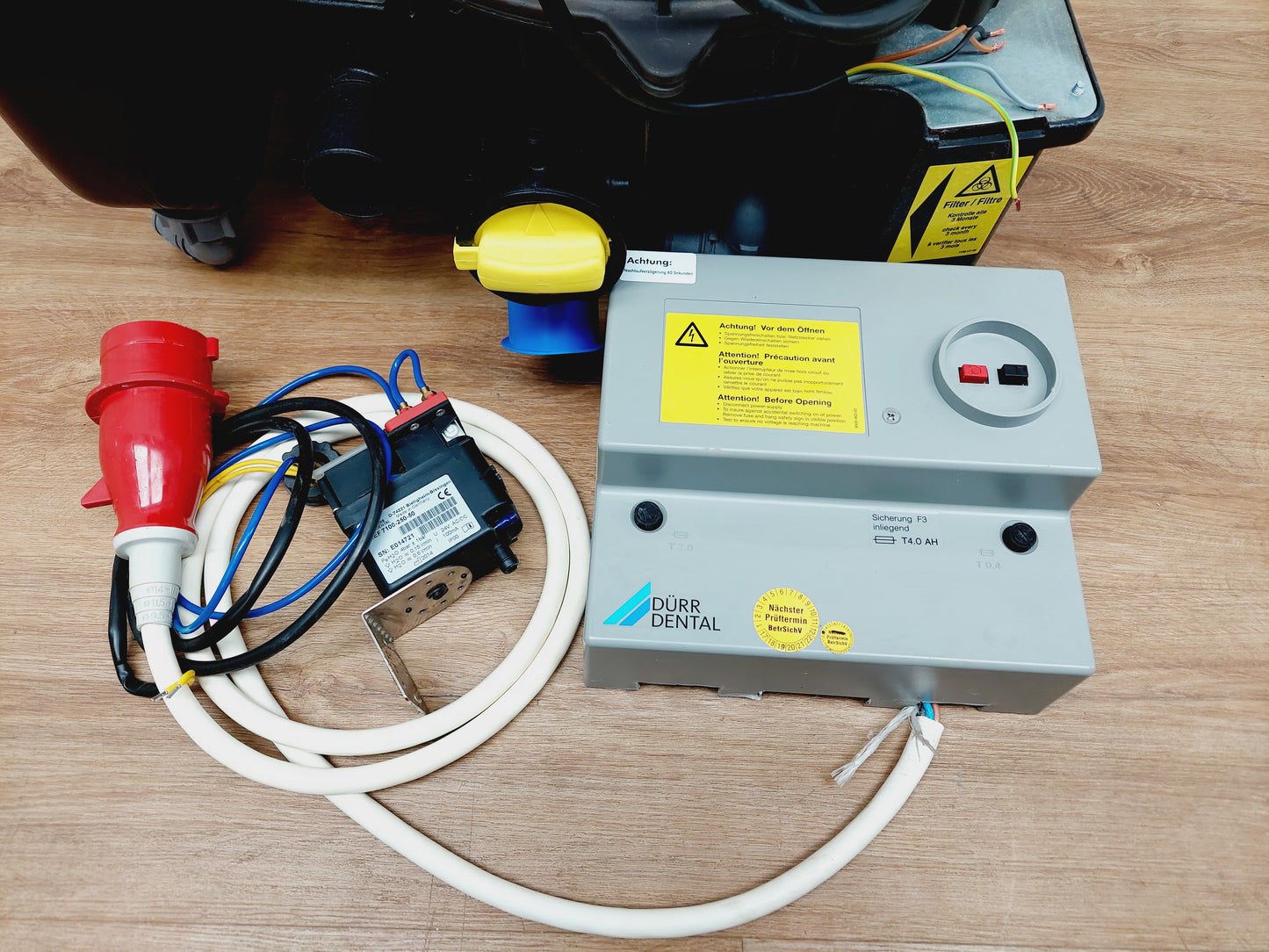 Dürr Dental V 900 S Zentral-Saugsysteme für Trockene Absaugung Baujahr 2014