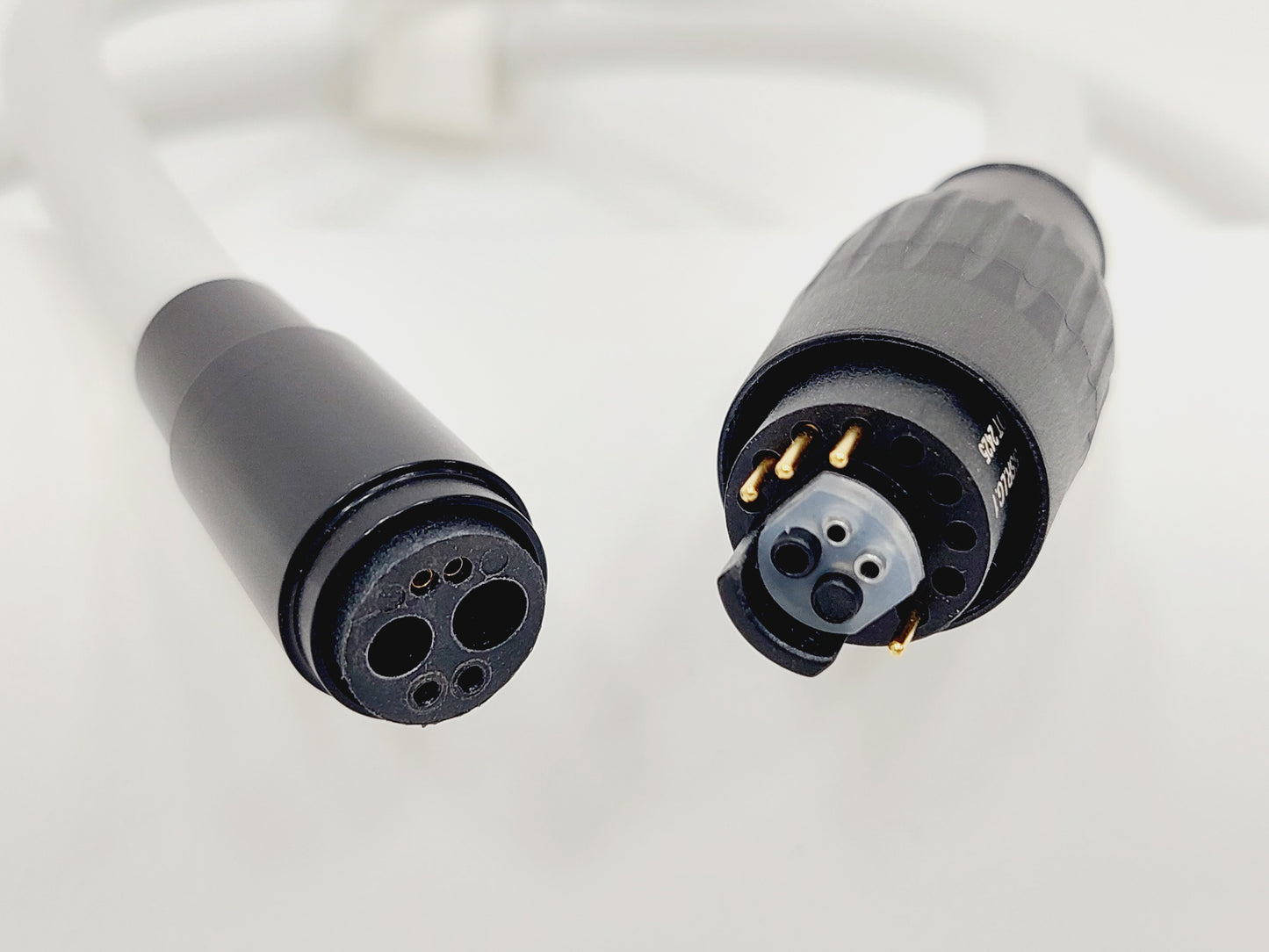 Sirona Kupplung Schlauch Turbinenschlauch mit Licht kompatibel Sirona* Einheit: C1+,C2+,C4+, C5+,M1, M1+. Intego, Sinius