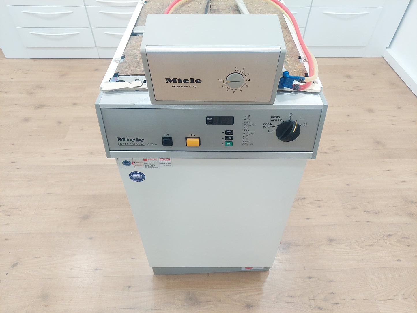 Miele Professional G7831 Reinigungs- und Desinfektionsautomat G7831 Thermodesinfektor