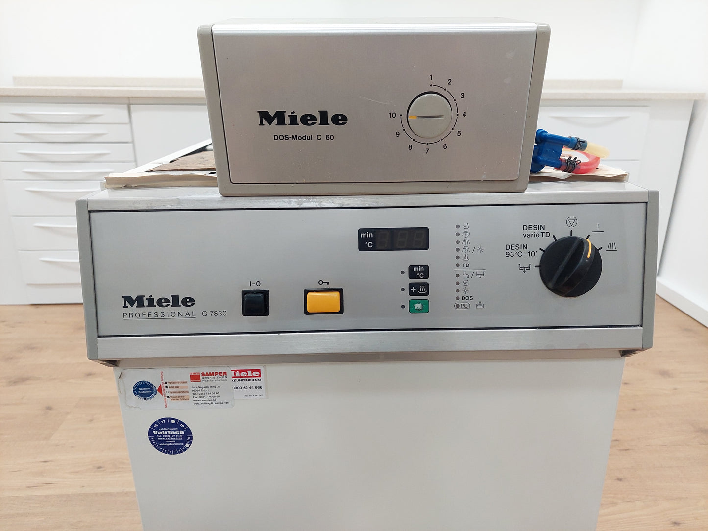 Miele Professional G7831 Reinigungs- und Desinfektionsautomat G7831 Thermodesinfektor