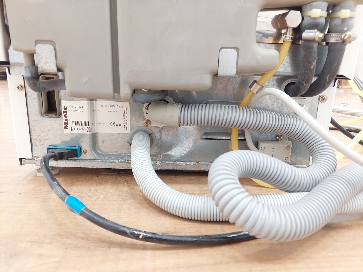 Miele Professional G7831 Reinigungs- und Desinfektionsautomat G7831 Thermodesinfektor
