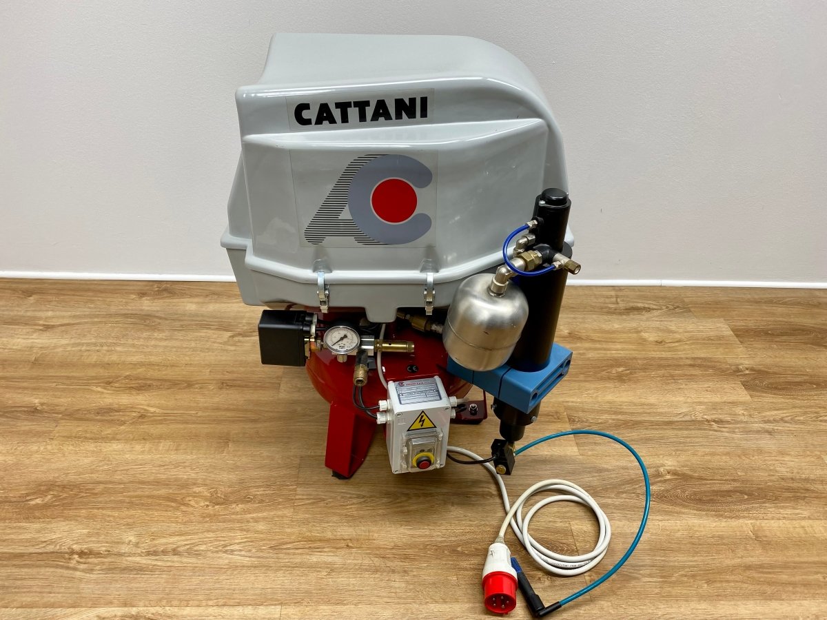Cattani 2-Zylinder-Kompressor mit Schallschutzhaube gebraucht voll Funktionsfähig