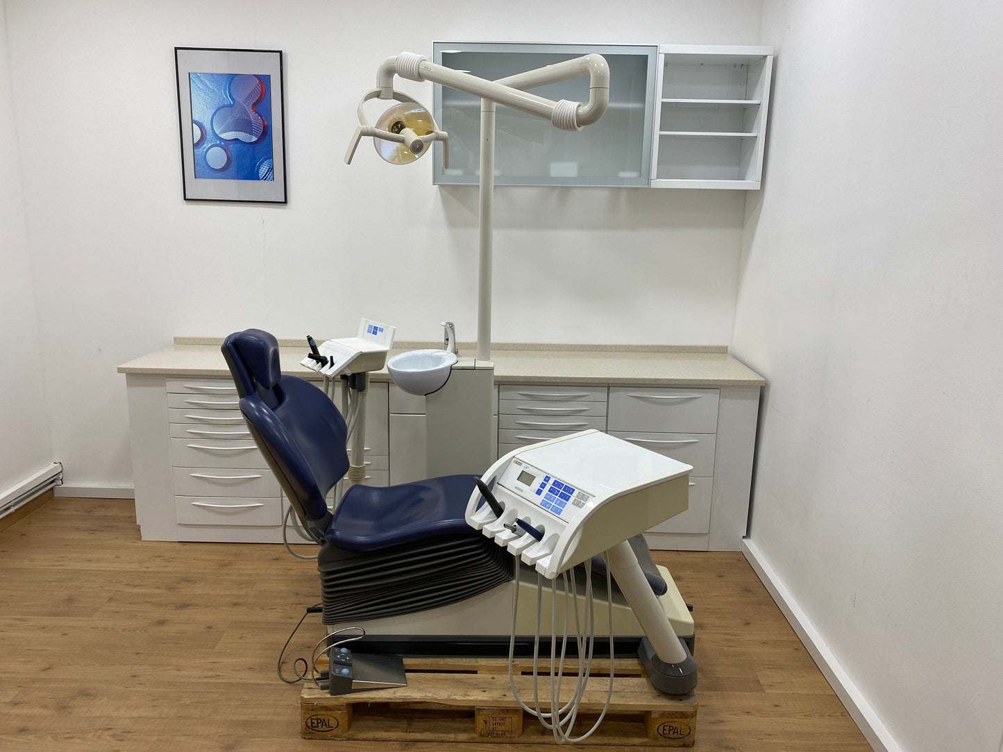 Sirona C4 + Plus Behandlungseinheit