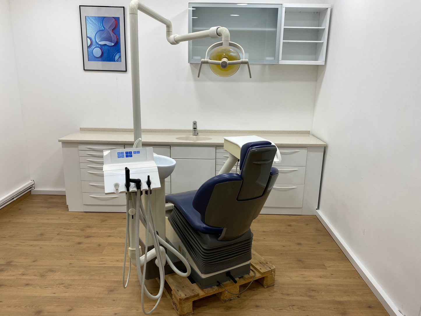 Sirona C4 + Plus Behandlungseinheit
