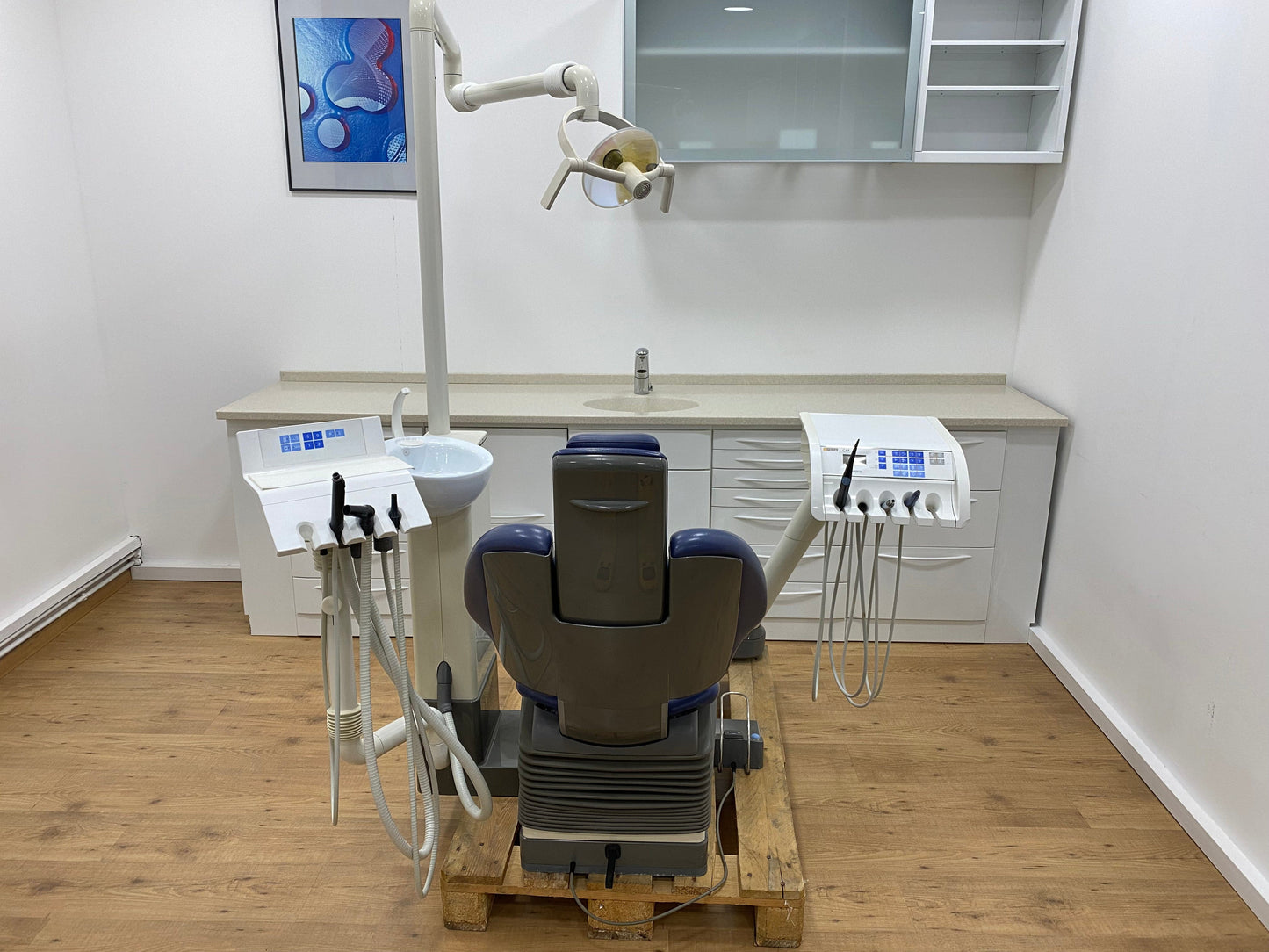 Sirona C4 + Plus Behandlungseinheit